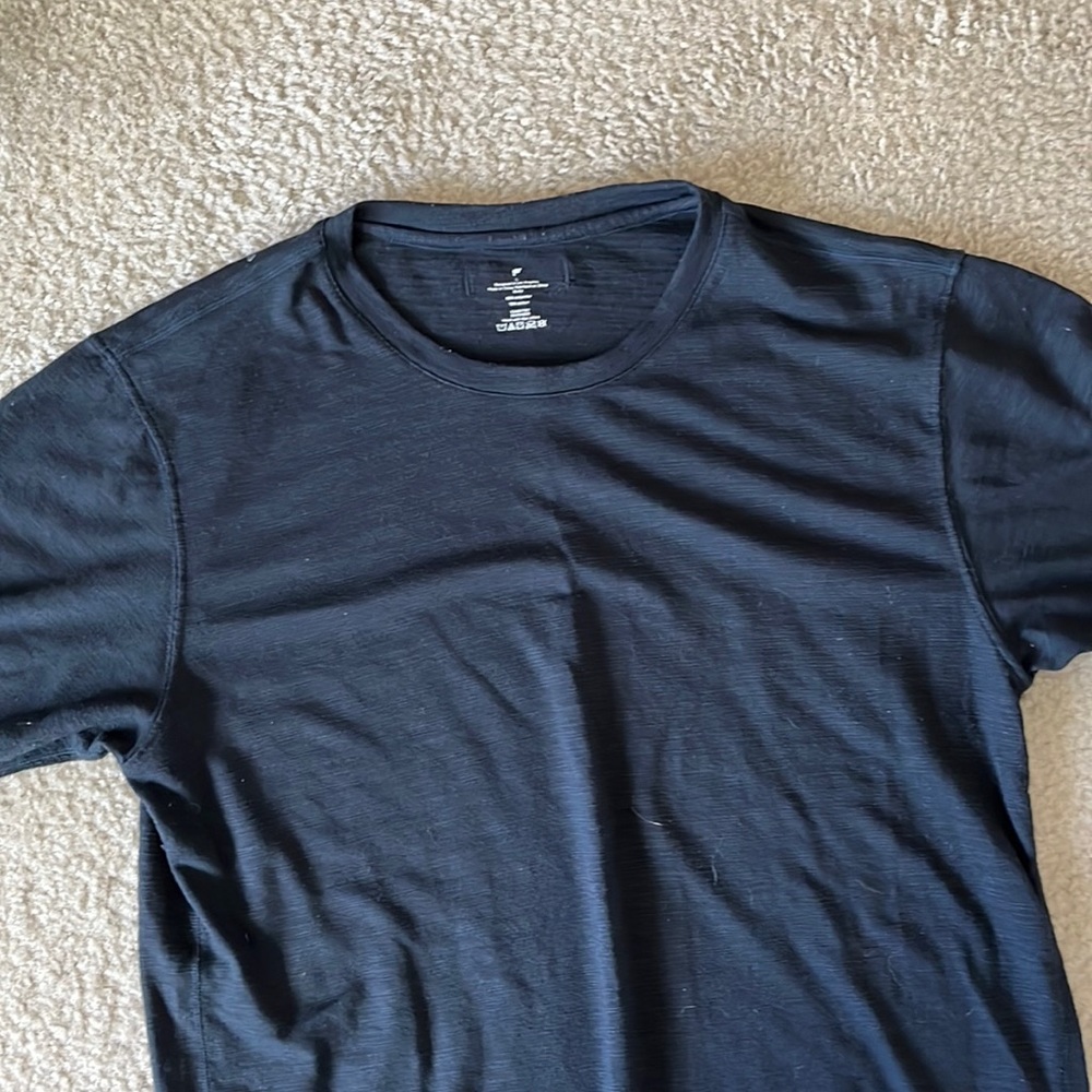 Fabletics Mens Large Black Workout Shirt